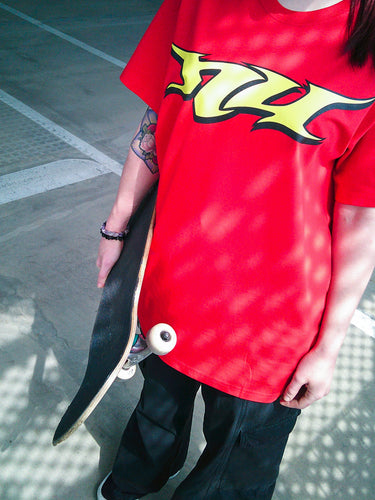 Nu-stalgia tee | RED
